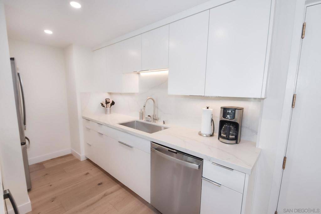 Coronado, CA 92118,1760 Avenida Del Mundo #801