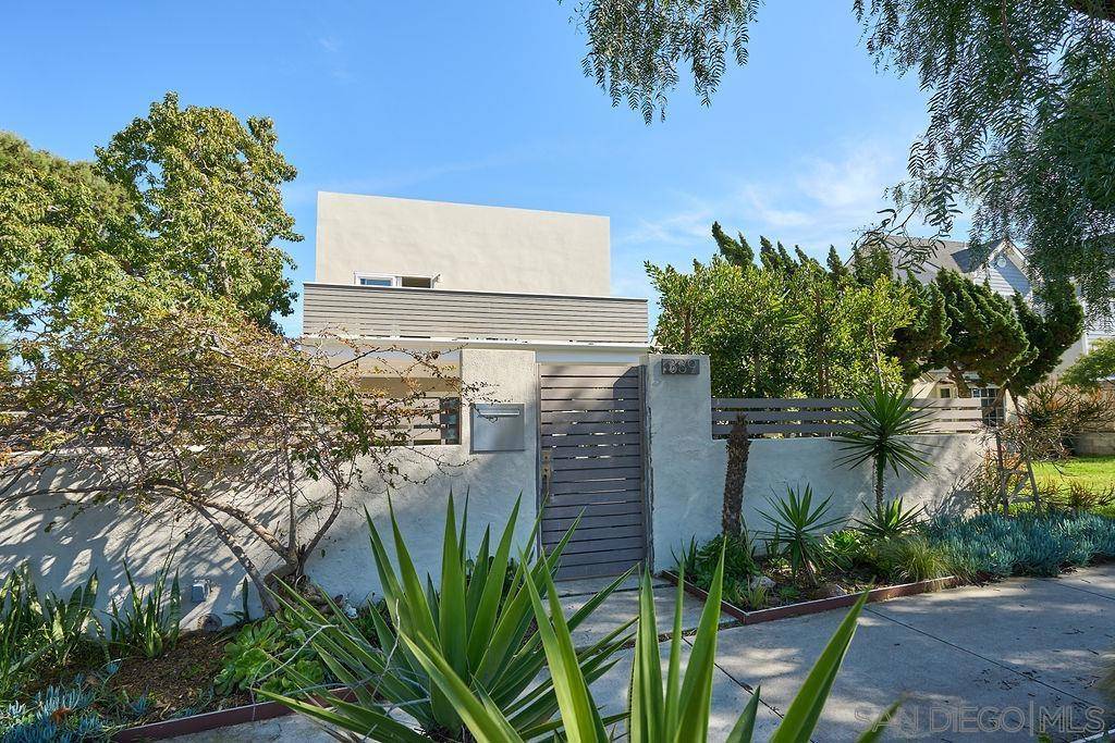 Coronado, CA 92118,339 C Ave