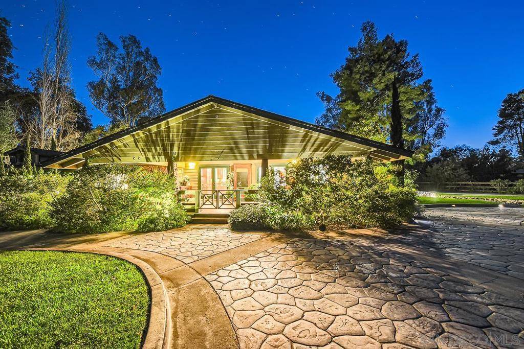 Poway, CA 92064,13327 Calle Colina