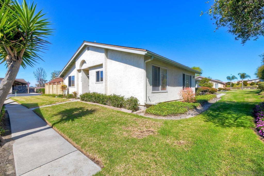 Oceanside, CA 92057,4384 Albatross Way