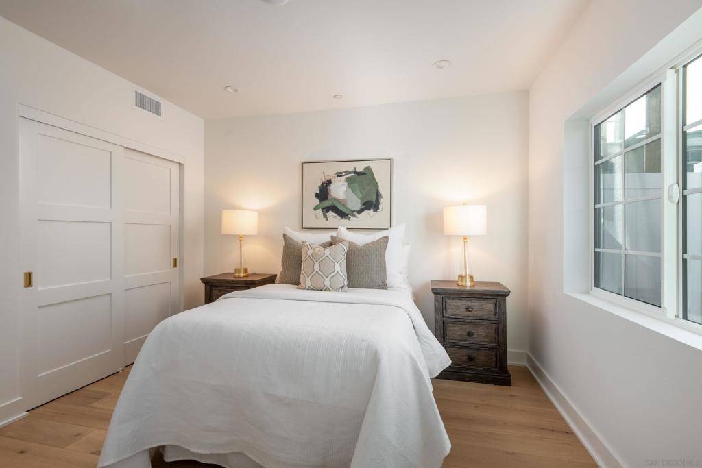 Coronado, CA 92118,545 Orange Ave