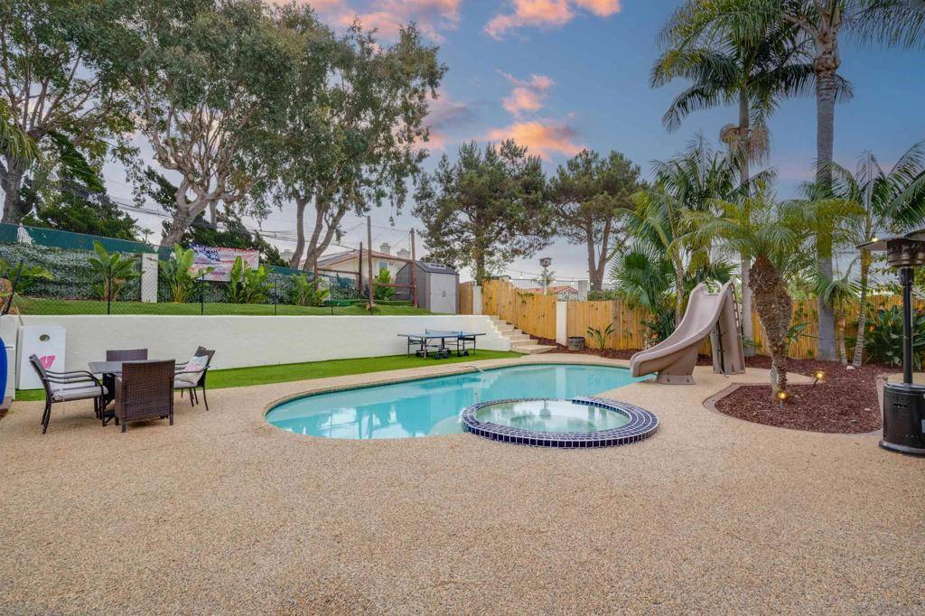 Carlsbad, CA 92008,4270 Clearview Dr