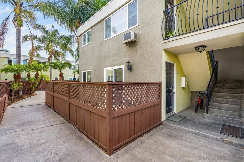 San Diego, CA 92117,6666 Beadnell Way #13