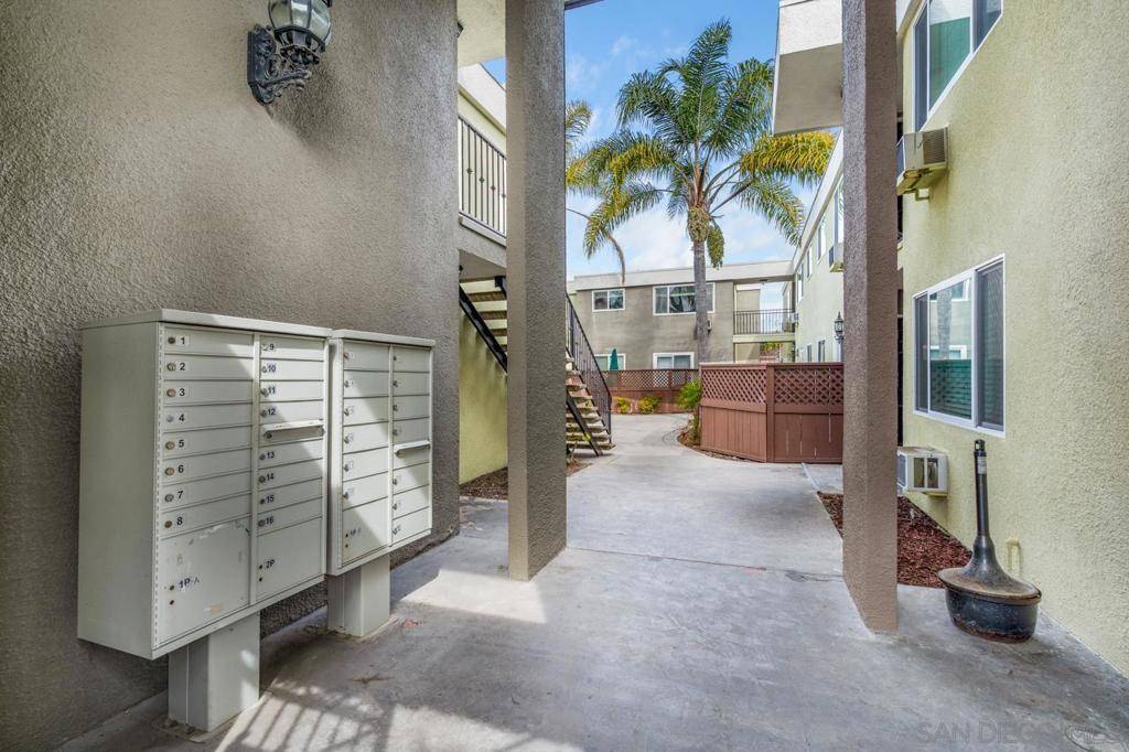 San Diego, CA 92117,6666 Beadnell Way #13