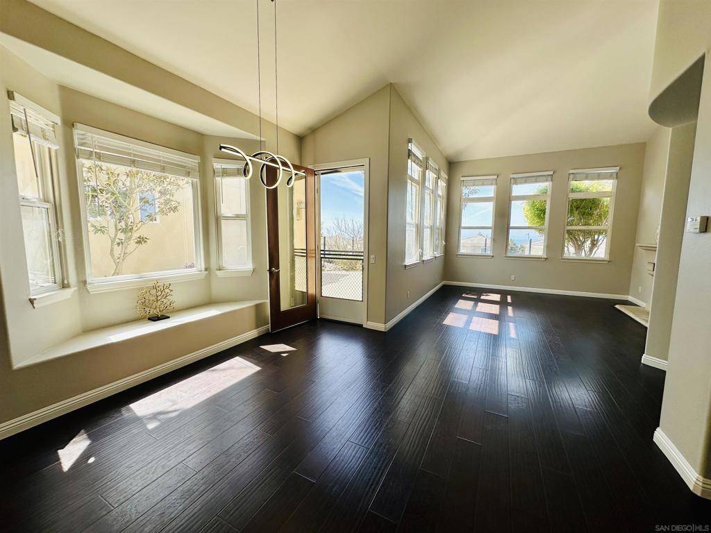 Carlsbad, CA 92011,6753 Frenata