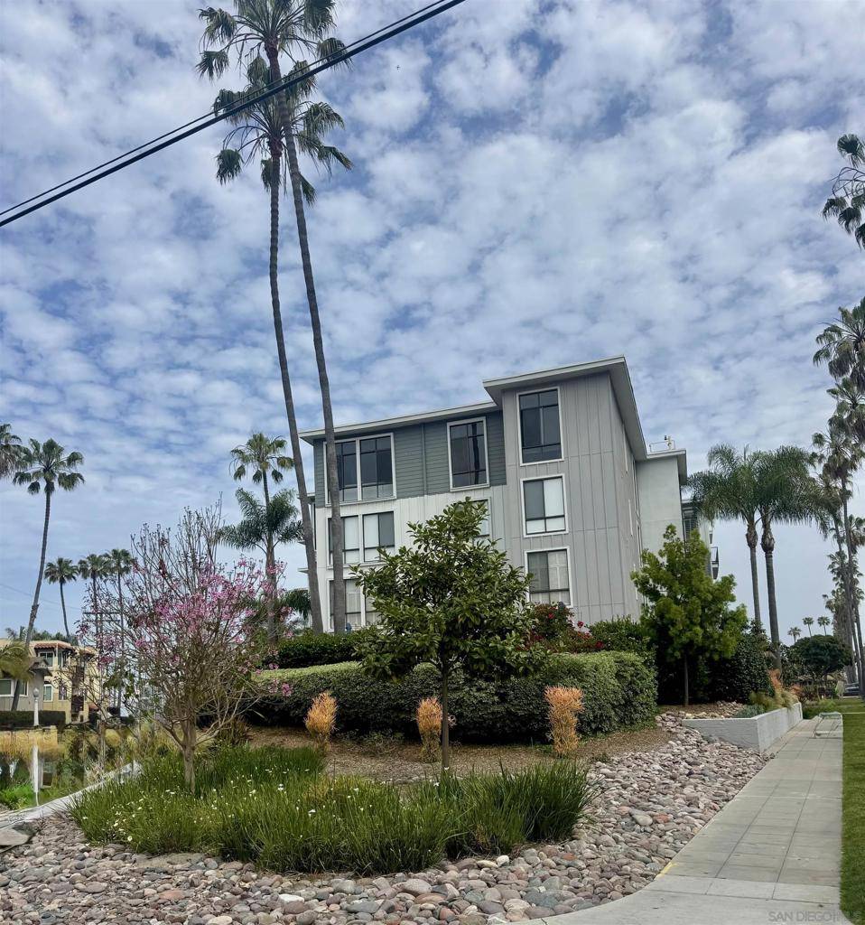 La Jolla, CA 92037,8110 El Paseo Grande #304