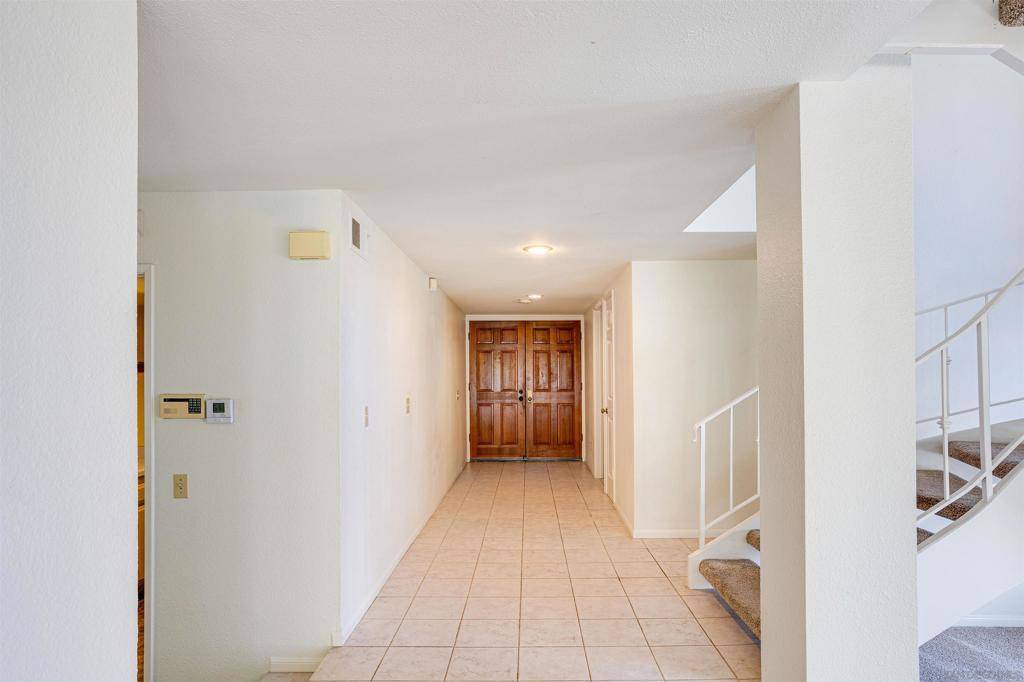 San Diego, CA 92129,10118 Freeport Ct