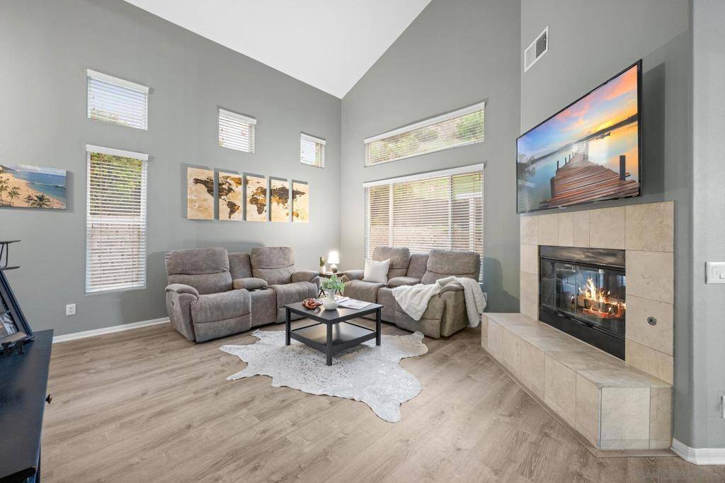 Escondido, CA 92027,640 Dimaio Way