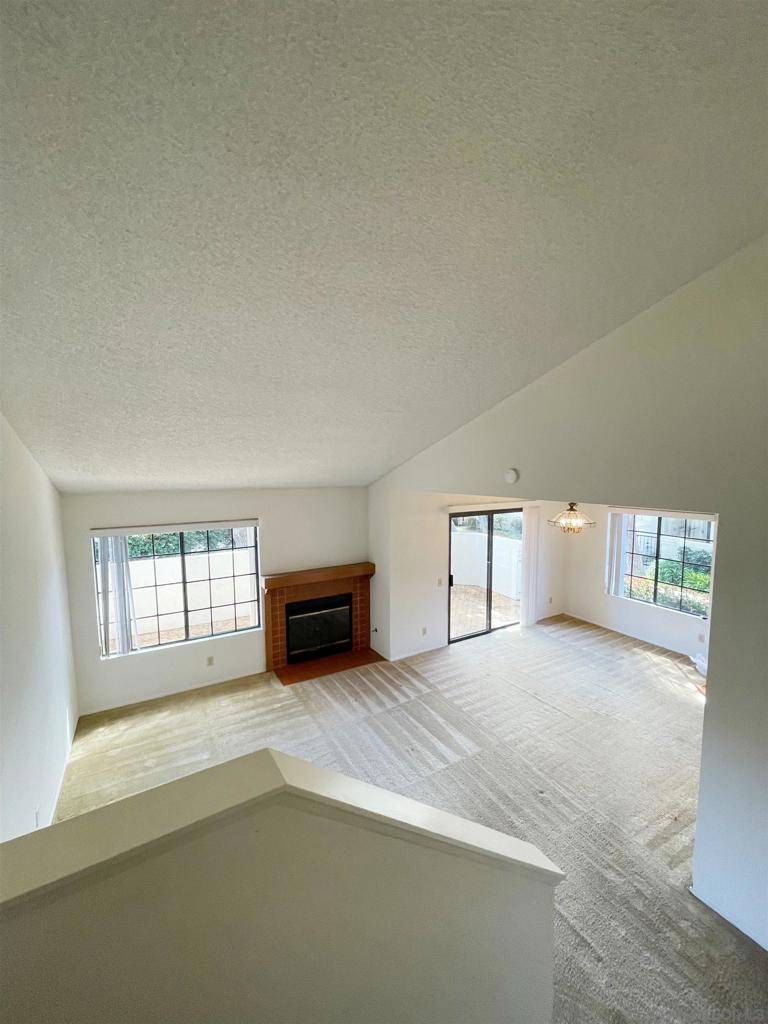 San Diego, CA 92122,4165 Porte de Merano #152