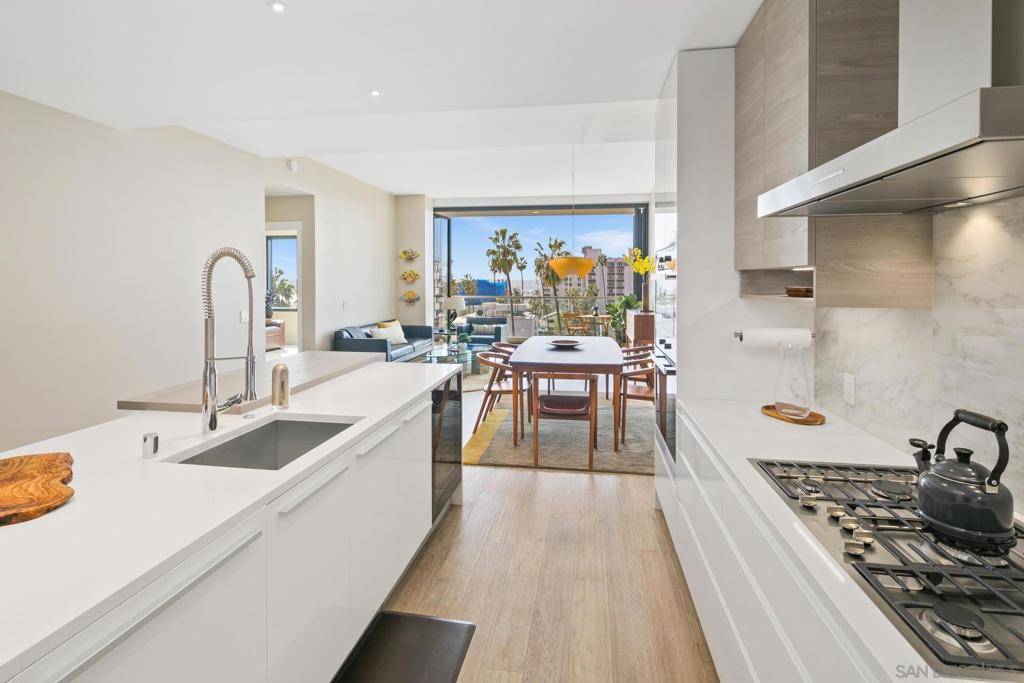 San Diego, CA 92103,2604 5th Avenue #605