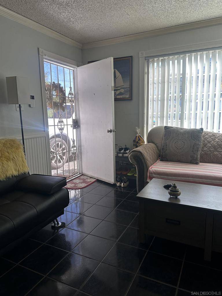 Vista, CA 92084,1046 Bartlett