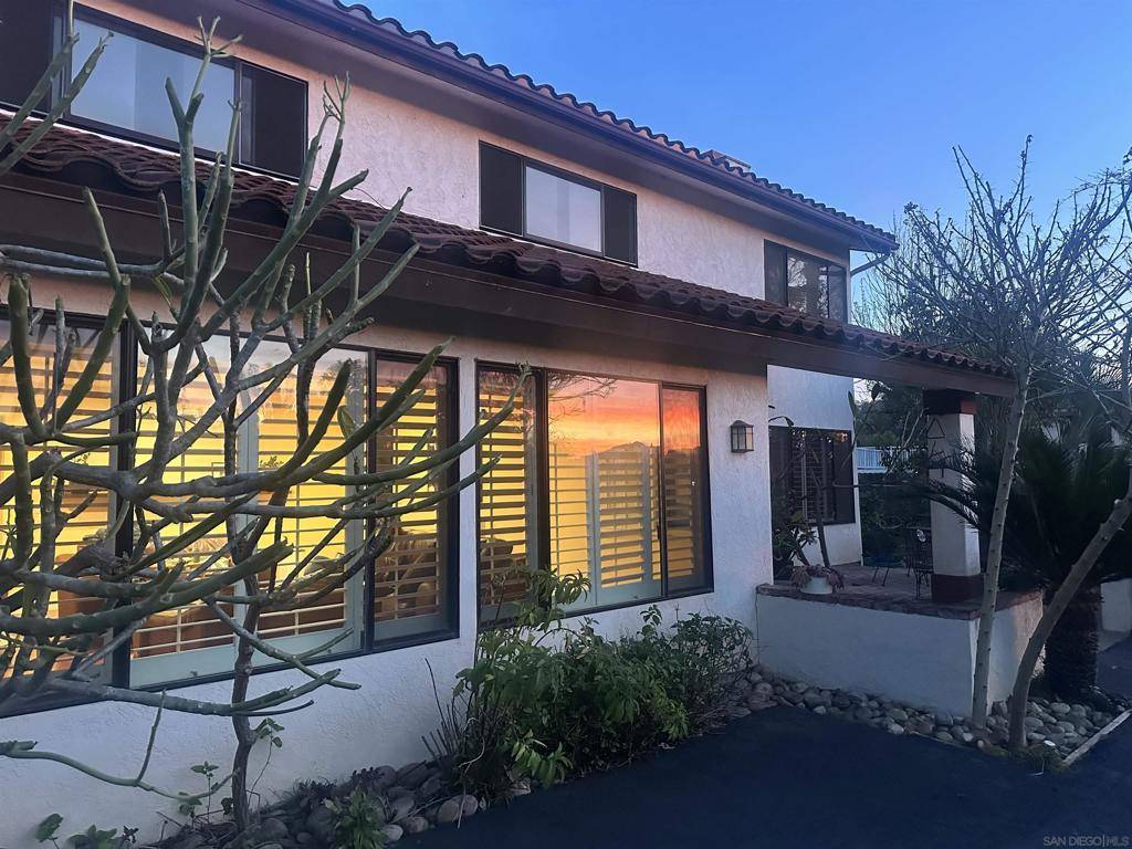 Escondido, CA 92025,3625 Country Meadow Ln
