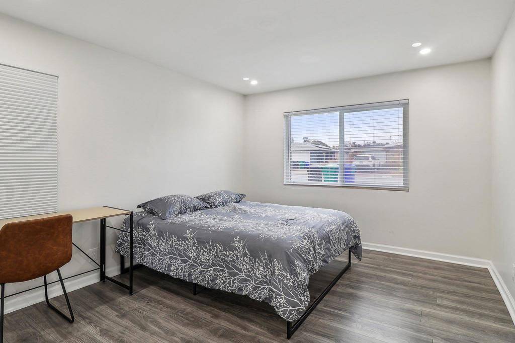6242 Thorn St San Diego, CA 92115