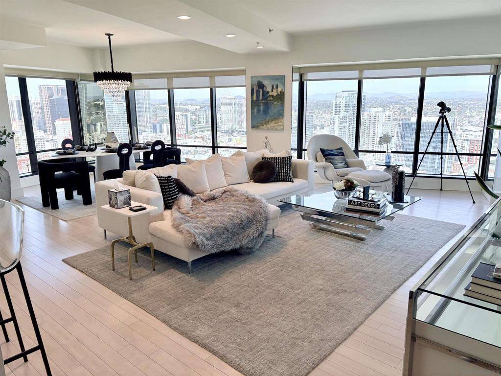 San Diego, CA 92101,200 Harbor Drive #3401