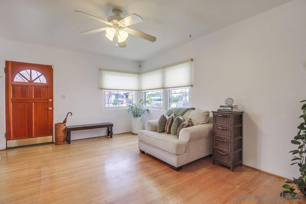 San Diego, CA 92116,4983 E Mountain View Dr