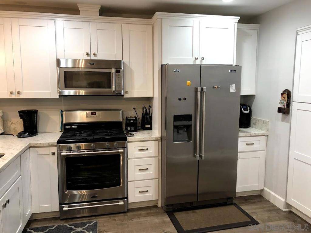 San Diego, CA 92109,1146 48 Garnet Avenue
