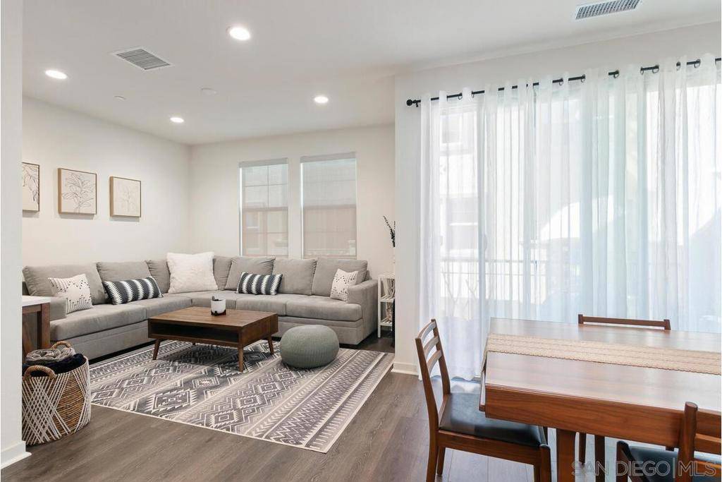 Santee, CA 92071,317 Waverunner Ct.