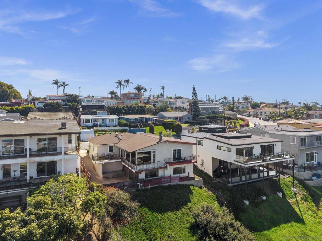 San Diego, CA 92106,2736 Nipoma St