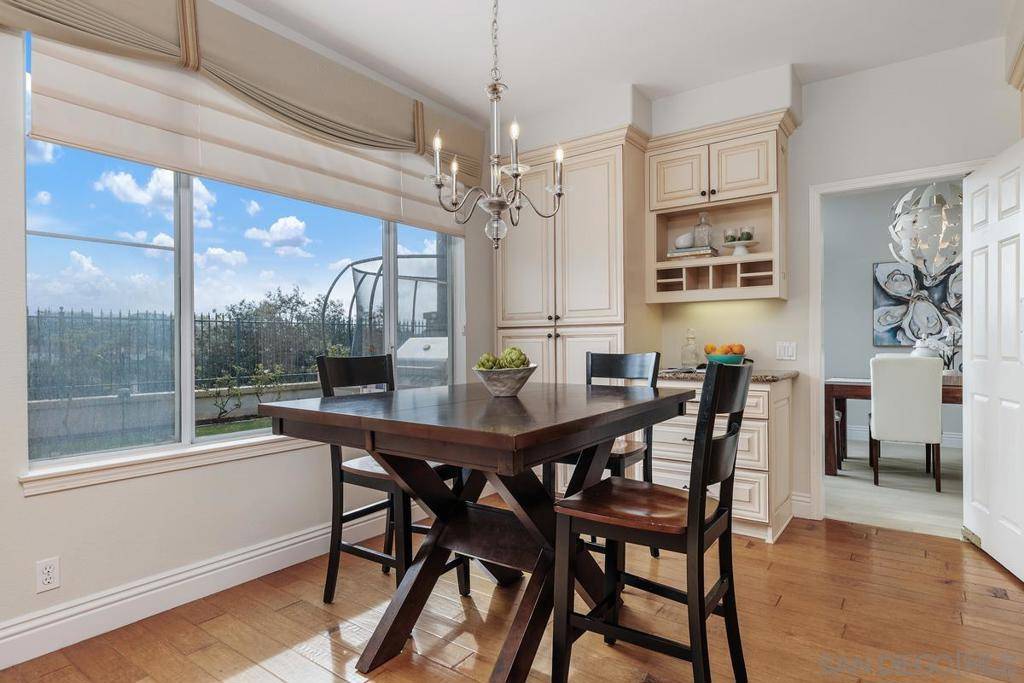 6943 Wildrose Ter Carlsbad, CA 92011