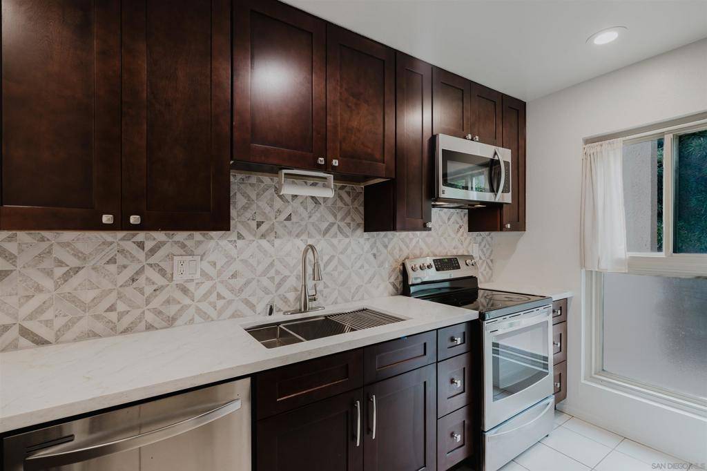 La Mesa, CA 91942,5700 Baltimore Drive #48