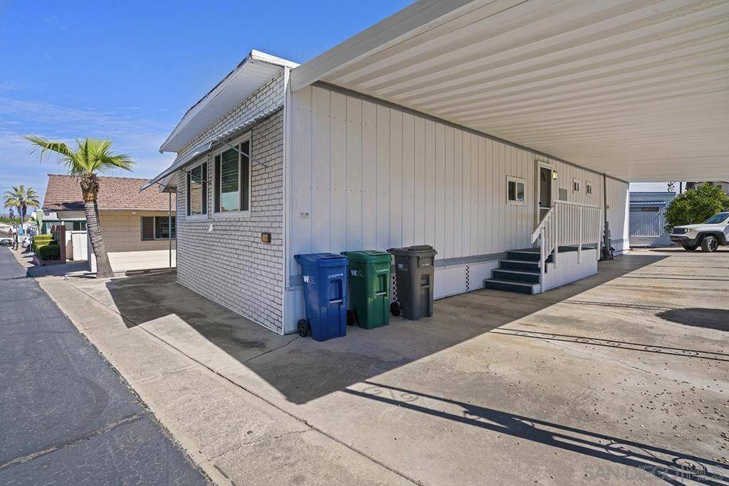 Santee, CA 92071,8545 Mission Gorge Road #239
