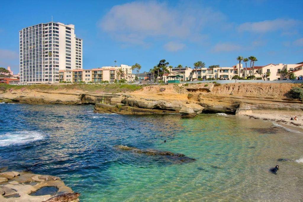 La Jolla, CA 92037,939 Coast #LB