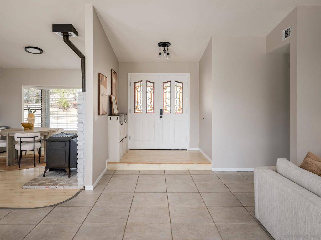 Ramona, CA 92065,16390 Whispering Oaks Dr