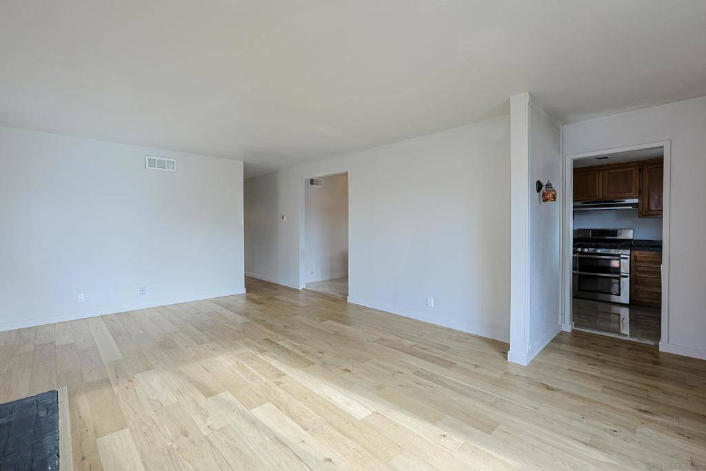 Escondido, CA 92027,820 Daisy St