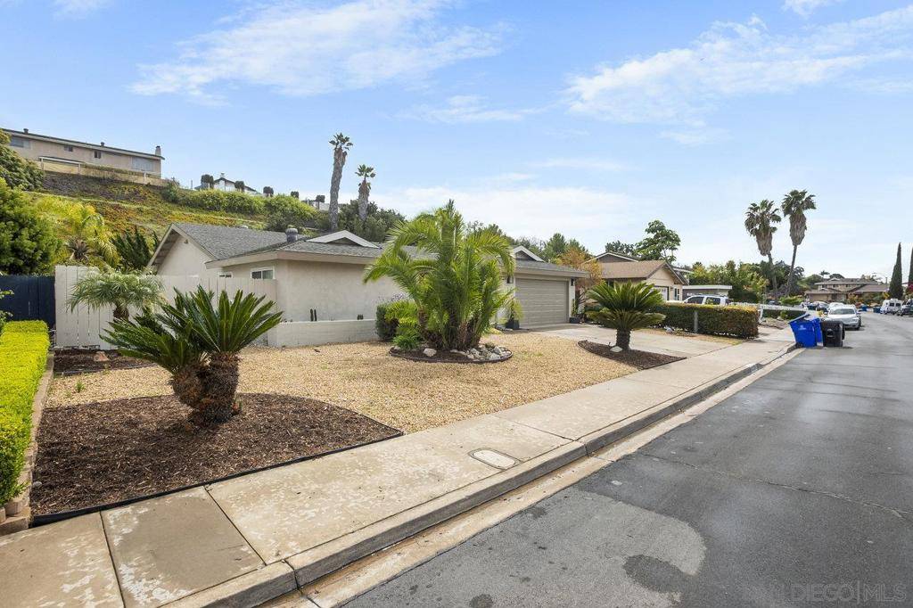 San Diego, CA 92120,5723 Bounty St