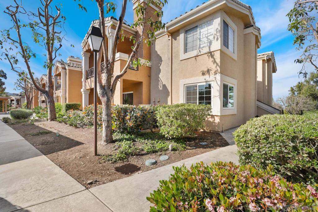 Carlsbad, CA 92009,6970 Ballena Way #50