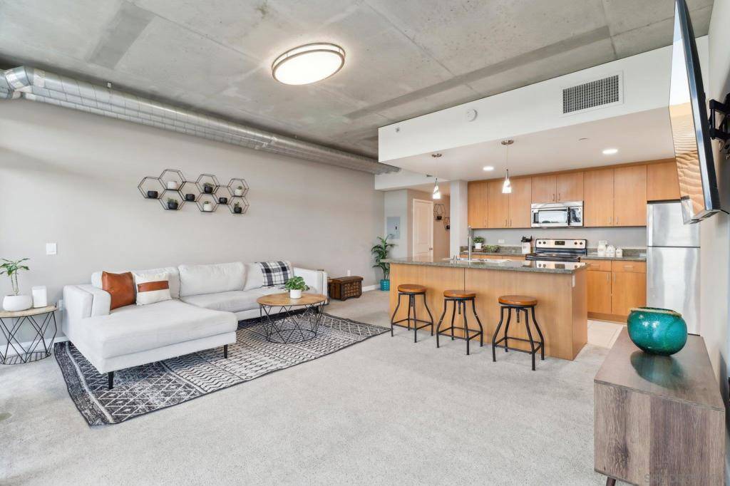 San Diego, CA 92101,1080 Park Blvd #607