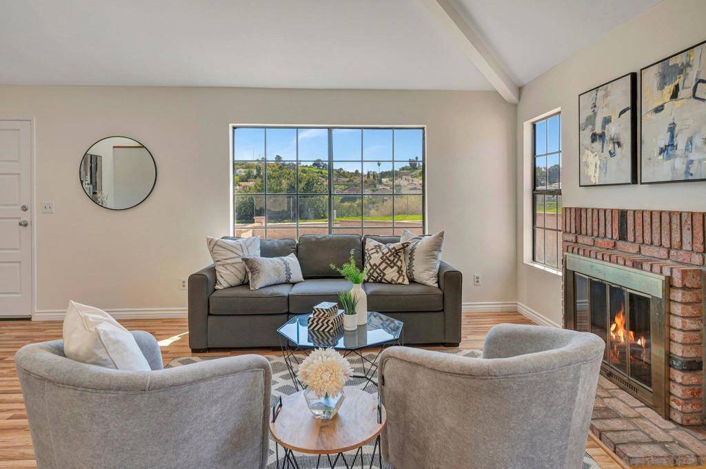 San Diego, CA 92114,7104 Woodshawn Dr