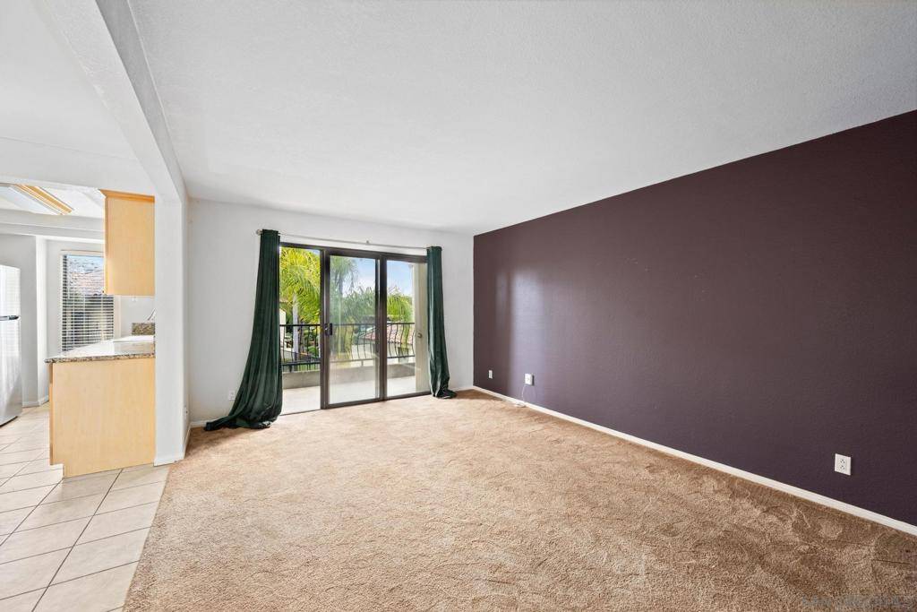 San Diego, CA 92120,6737 Oakridge Rd #205