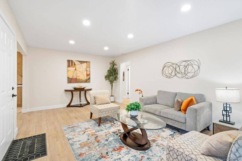 Escondido, CA 92027,524 El Rancho Ln
