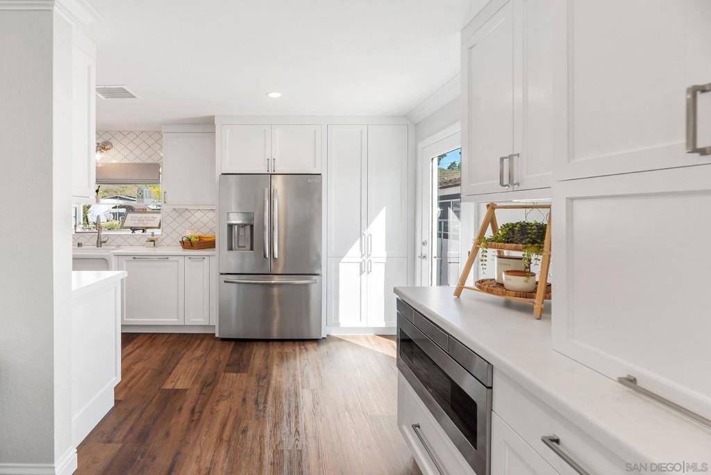 Poway, CA 92064,13736 Tobiasson Rd