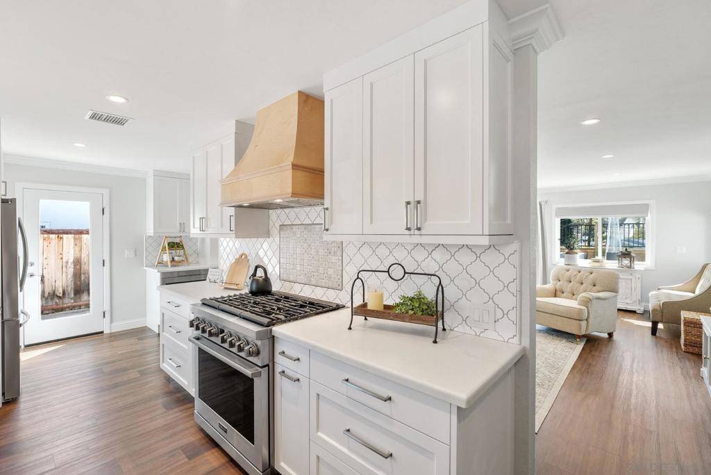 Poway, CA 92064,13736 Tobiasson Rd