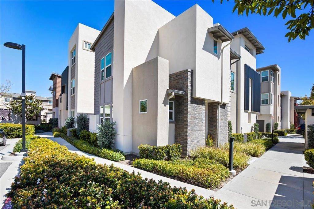 Chula Vista, CA 91915,2123 Element Way