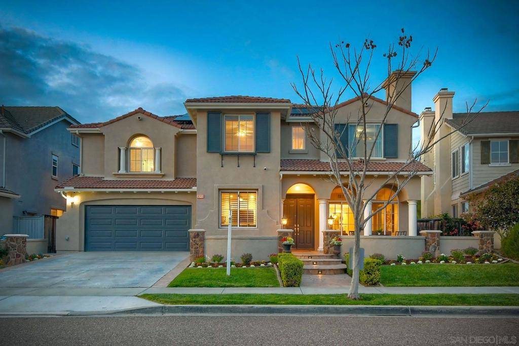 San Diego, CA 92127,9940 Falcon Bluff St