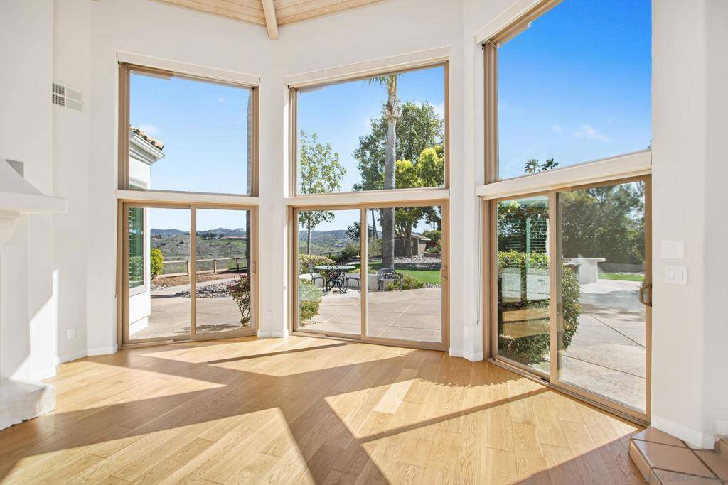 Fallbrook, CA 92028,4489 Fallsbrae Rd