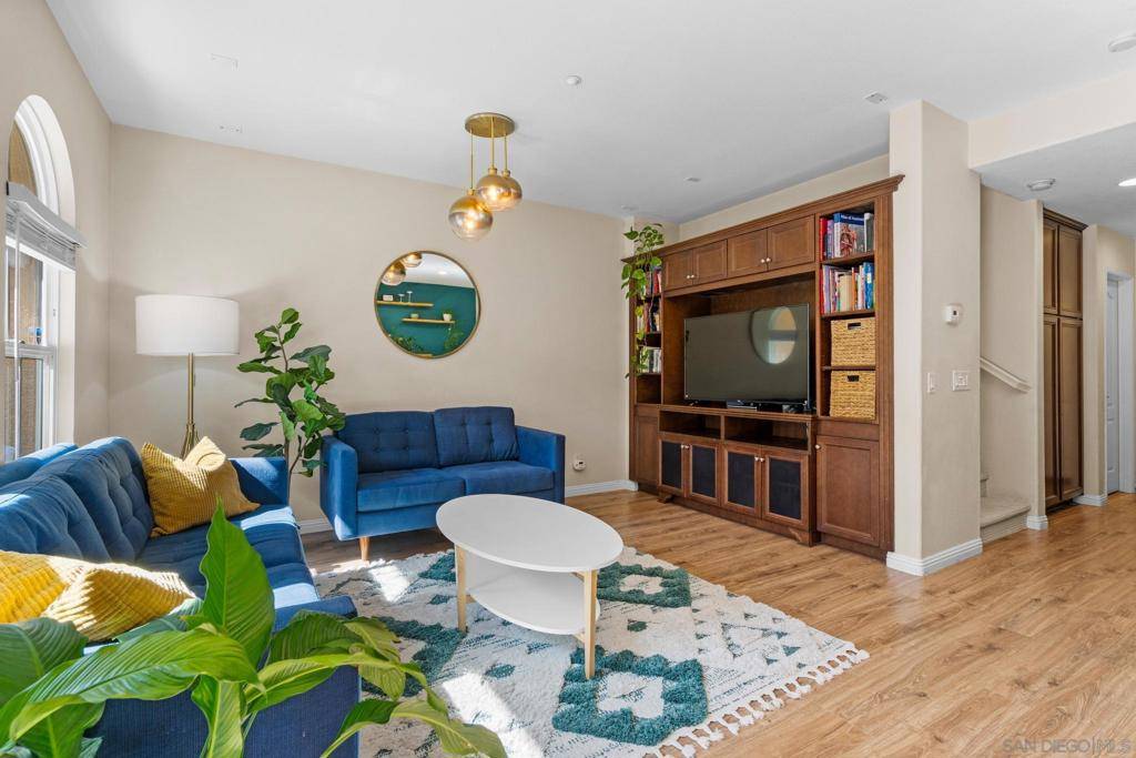 San Diego, CA 92127,17071 Calle Trevino #8