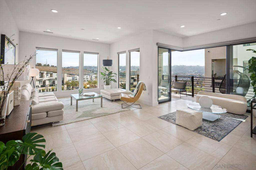 San Diego, CA 92108,8543 Aspect Dr