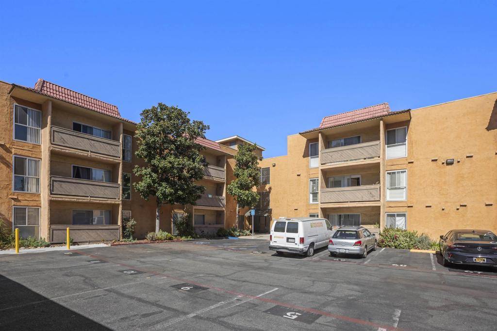 San Diego, CA 92120,6955 Alvarado Rd #63
