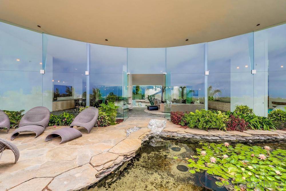 La Jolla, CA 92037,724 Muirlands Vista Way
