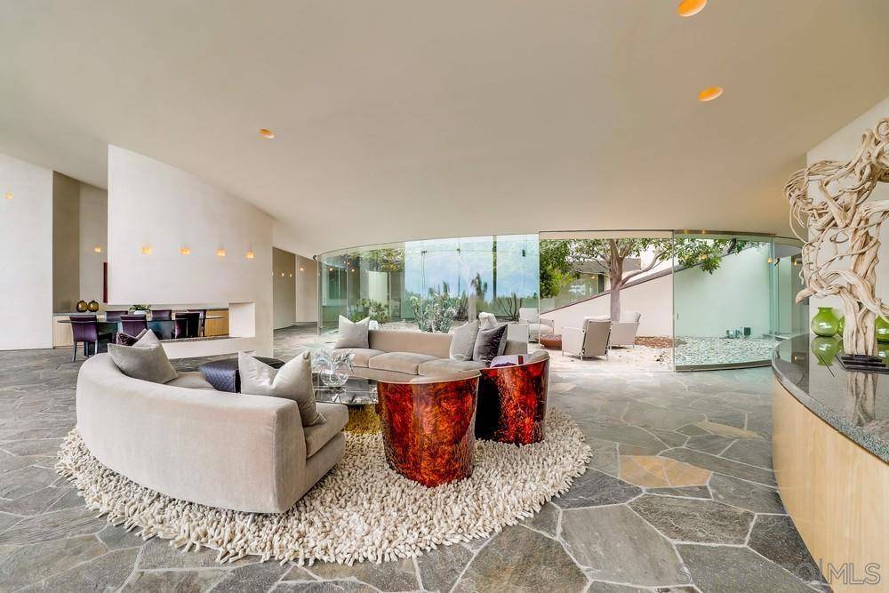 La Jolla, CA 92037,724 Muirlands Vista Way