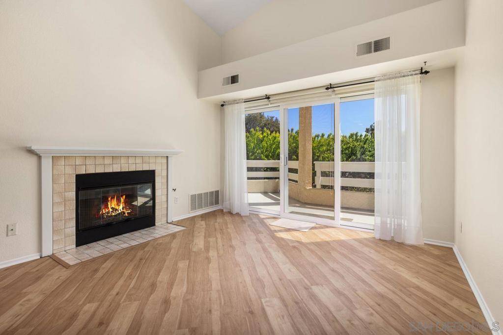 San Diego, CA 92111,7067 Camino Revueltos #312
