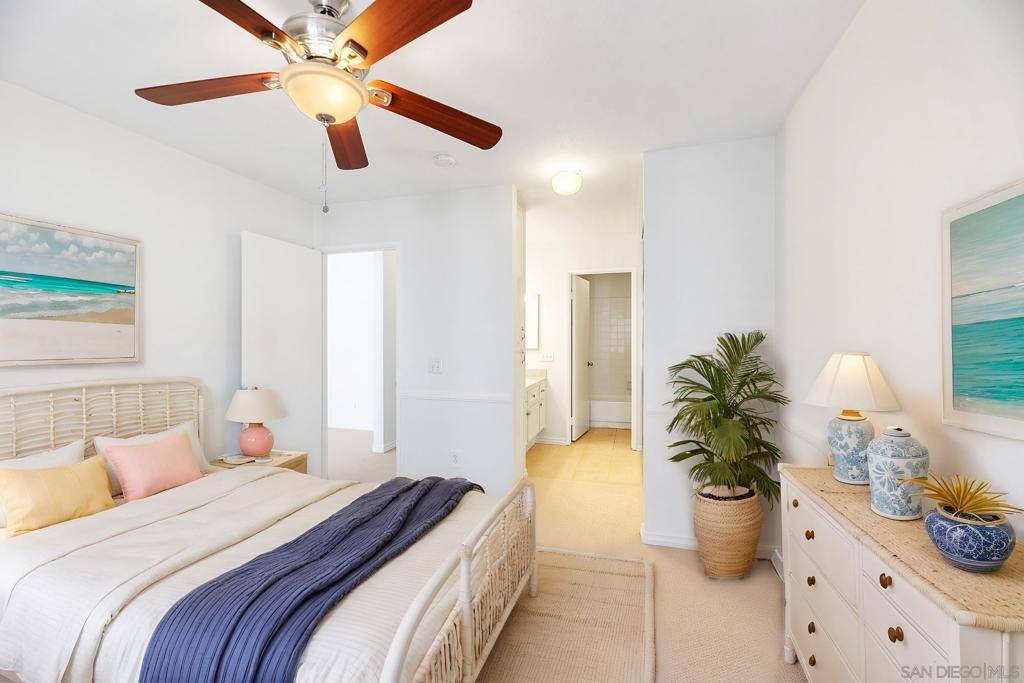 San Diego, CA 92128,13063 Wimberly Sq #114