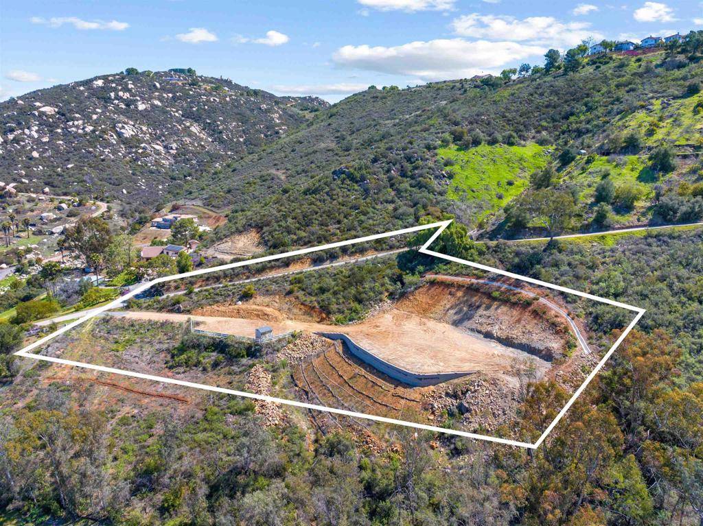 San Marcos, CA 92069,827 Eucalyptus Woods Rd.