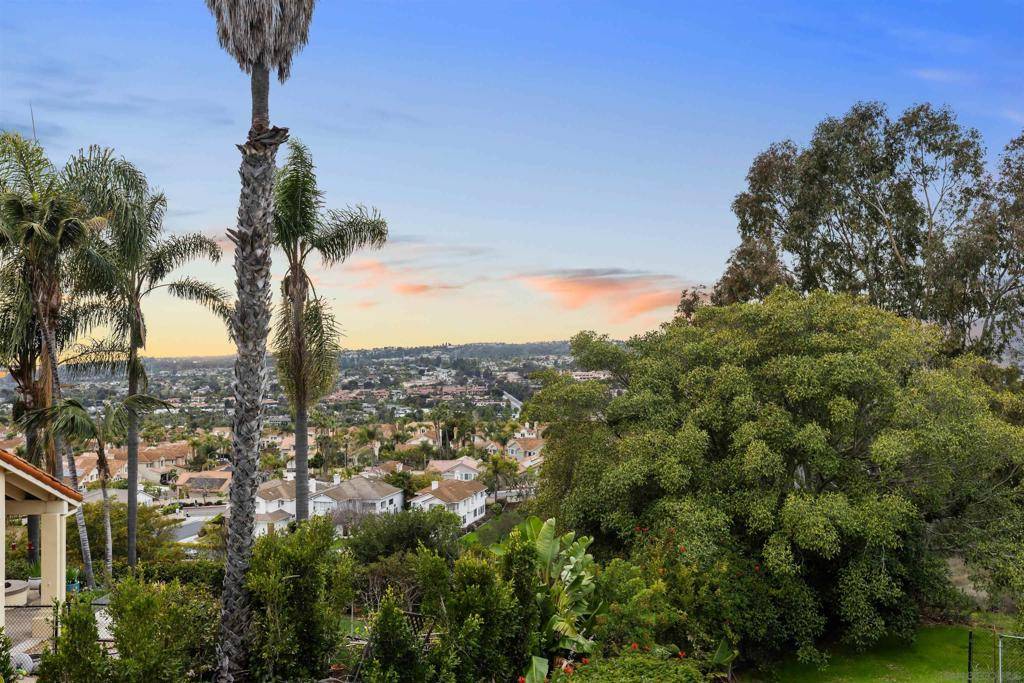 Carlsbad, CA 92009,2610 Acuna Ct