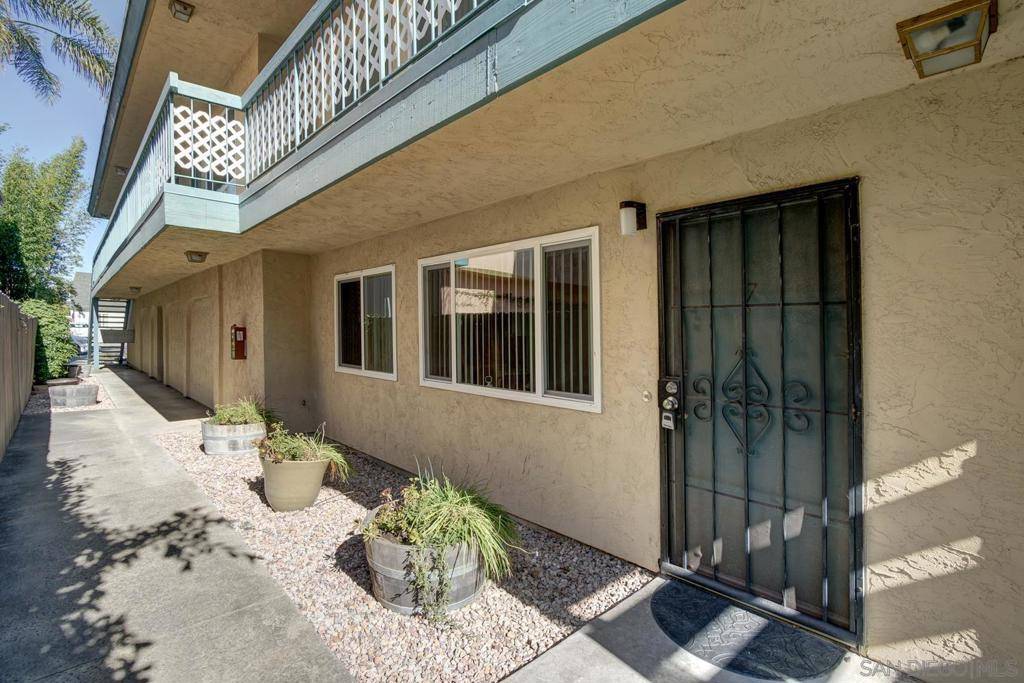 San Diego, CA 92116,4562 Hamilton St.