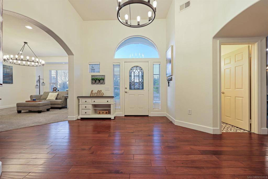 Santee, CA 92071,8903 Diamondback Dr